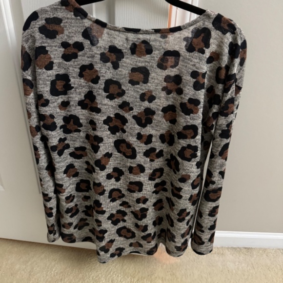 Ladies sweater top - Picture 4 of 5